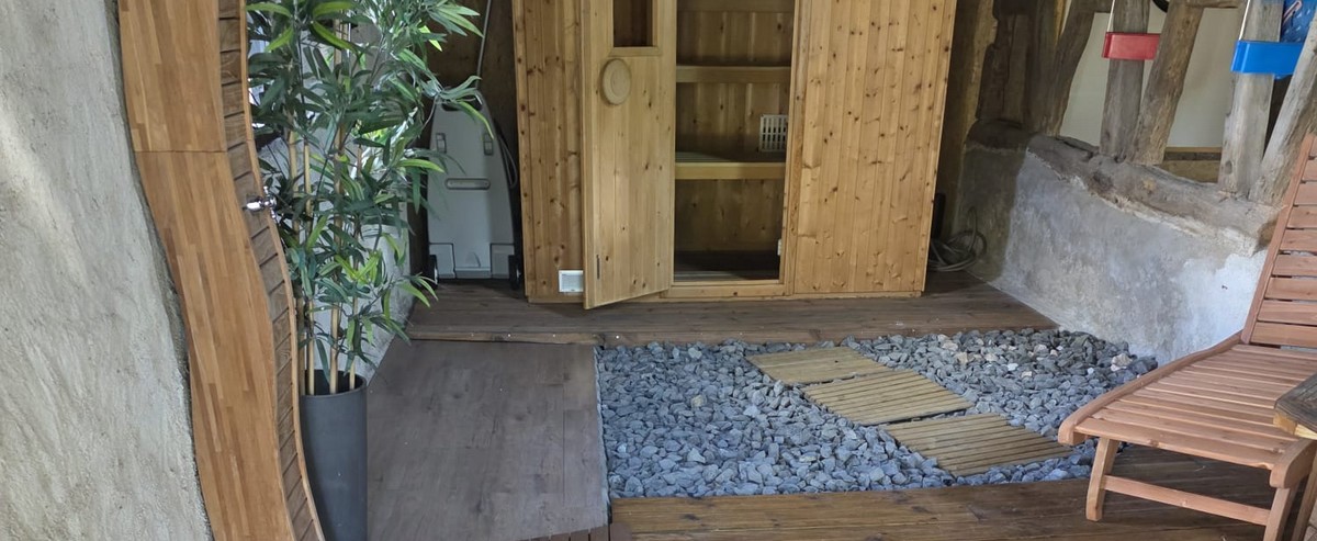 Un espace détente aménagé dans la grange