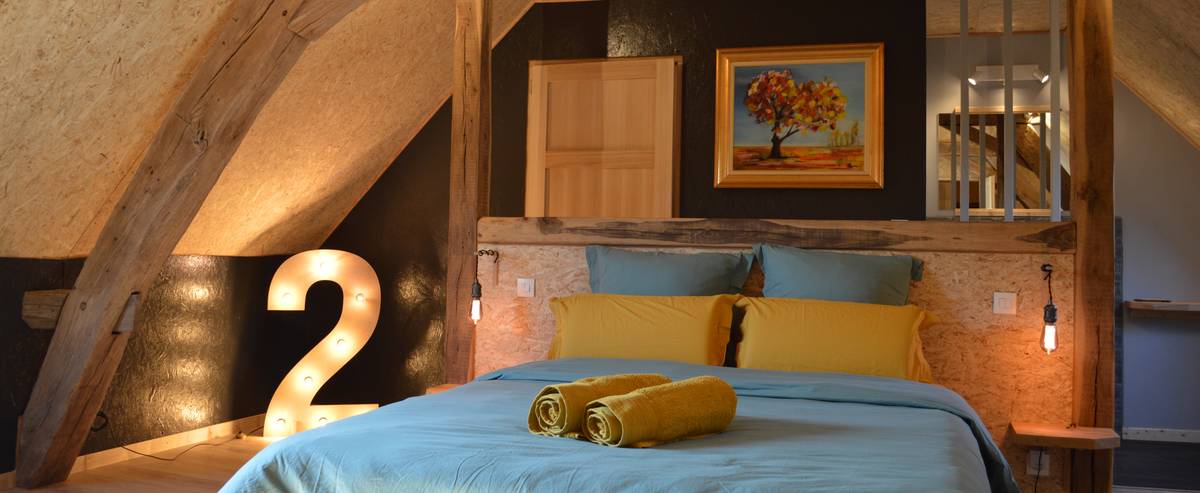 Grande chambre d'hôtes à Chézy